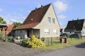 Haus Vorderseite - 6 Zimmer Einfamilienhaus zum Kaufen in Delmenhorst