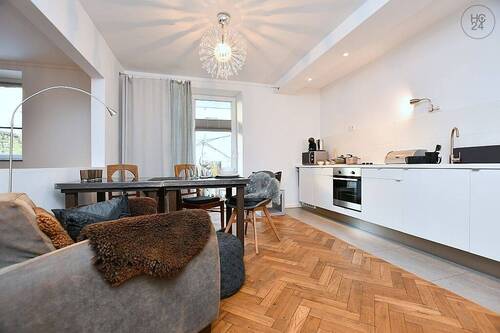 Bild1 - Wunderschöne, möblierte Altbauwohnung mit Reinigungsservice in Stuttgart West