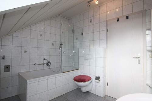 Das Bad im Dachgeschoß - 
