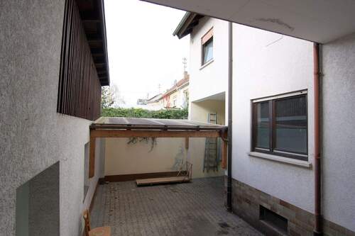 Im Innenhof - 8 Zimmer Reihenmittelhaus zum Kaufen in Walldorf