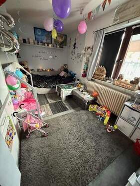 Wohnzimmer EG rechts - 