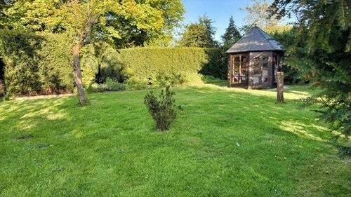 Gartenpavillon - 