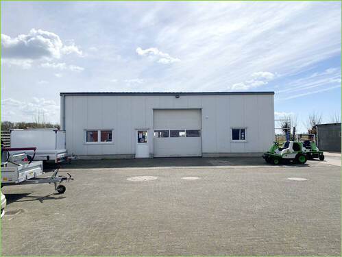 isolierte Halle - Mehrfamilienhaus, Wohnhaus mit 131,00 m² in Garding zum Kaufen