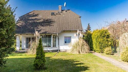 Haus-11.jpg - HOMESK - Einfamilienhaus mit Kamin auf ruhigem Grundstück im Grünen in Mariendorf