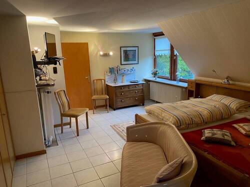 Zimmer 2, DG - 