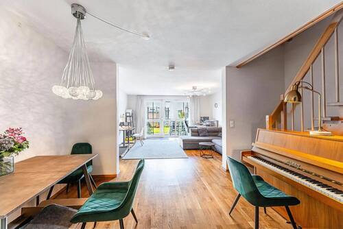 Geräumiges Wohnzimmer - 5 Zimmer Reihenmittelhaus in Bamberg
