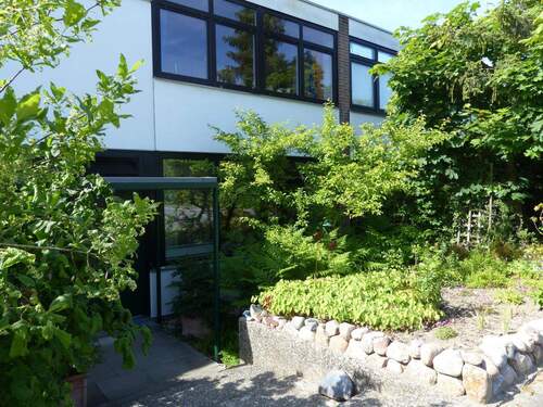 Eingang - Reihenmittelhaus im Bauhausstil - Modern und Zeitlos !