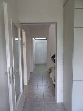 Blick von der Küche in den Flur - 