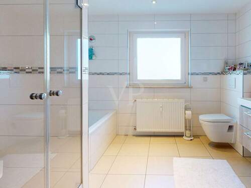 Badezimmer im Erdgeschoss - 