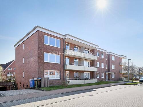 Außenansicht - + Gestaltungschance mit perfekter Aufteilung in beliebter Lage von Fleestedt +