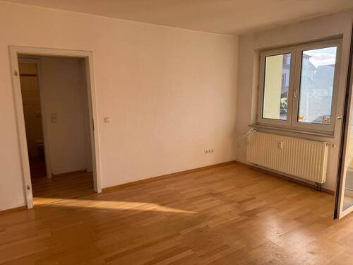 Wohnzimmer - 3 Zimmer Etagenwohnung in Baiersdorf