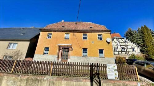 Straßenansicht Wohngebäude - 