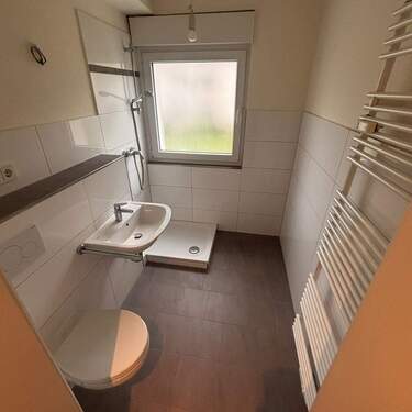 Bad - 3 Zimmer Etagenwohnung in Dormagen