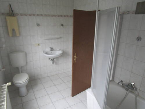 76. Badezimmer der Eigentum,swohnung..JPG - 