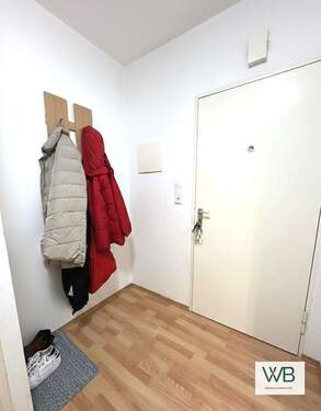 Hochring Eingang - 3 Zimmer Etagenwohnung zum Kaufen in Wolfsburg / Detmerode