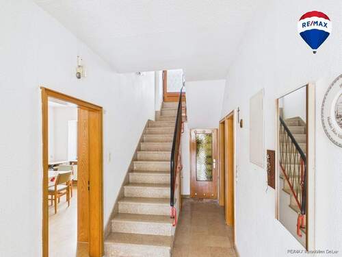 RE/MAX Immobilien DeLux Haus in Weiskirchen zu verkaufen - 7 Zimmer Bauernhaus, Landhaus in Weiskirchen