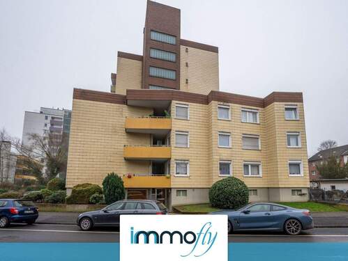 Hausansicht - Sofort Mieteinnahmen sichern: 3-Zimmer-Etagenwohnung auf 79m² Wohnfläche inkl. Balkon und Stellplatz