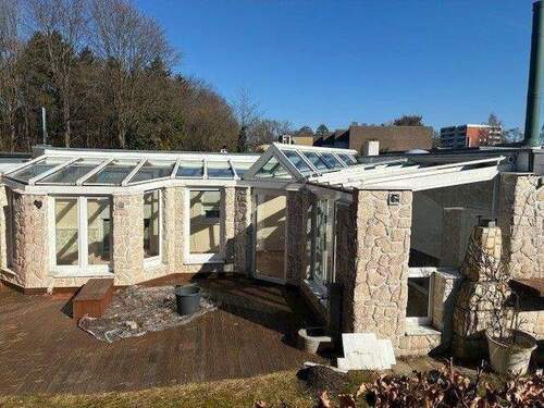 Gartenansicht - Exklusiver Bungalow kernsaniert in bester Lage, ruhig & direkt am Stadtpark gelegen