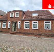 Wohn und Geschäftshaus mit 2 weiteren Gebäuden - Meldorf