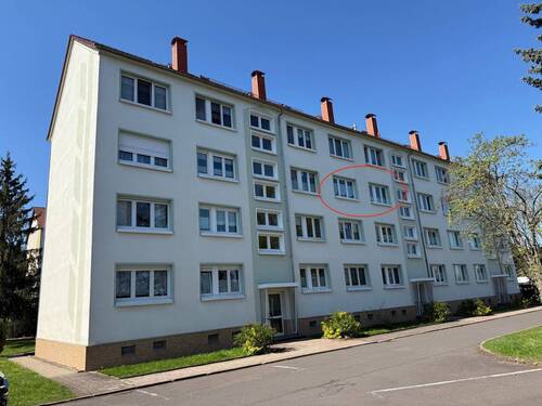 01.jpeg - hochwertig renovierte 3-Zimmer ETW mit Balkon und Küche im 2.OG