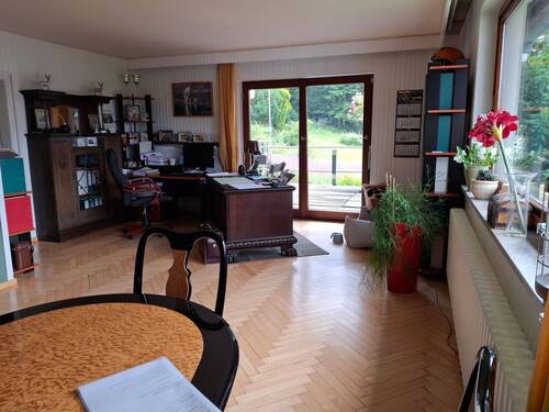 LE Chefbüro (002) - 