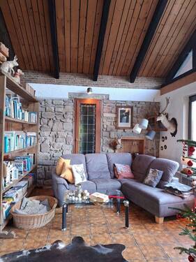 LE Wohnzimmersitzecke mit Bücherwand (002) - 