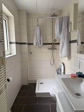 Badezimmer - Etagenwohnung mit 63,20 m² in Krefeld zum Kaufen