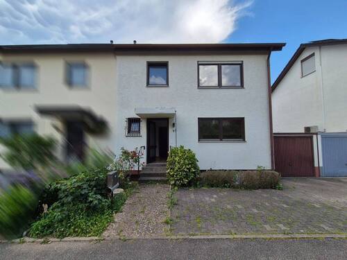 Aussenansicht - 5 Zimmer Reihenmittelhaus zum Kaufen in Pforzheim