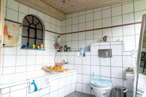 Wannenbad im OG - 