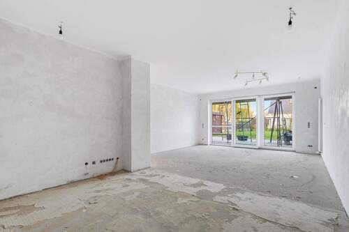 Großes Wohnzimmer im EG - 