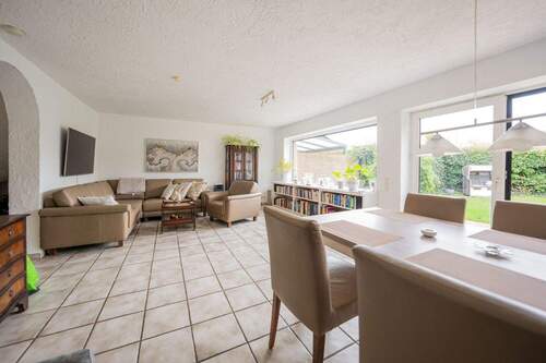 Wohnzimmer - 4 Zimmer Doppelhaushälfte zum Kaufen in Titz