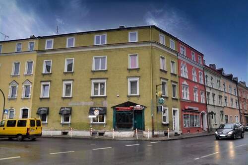 Objektansicht - Solides Mehrfamilienhaus mit Gewerbeeinheit - attraktive Chance für Investoren