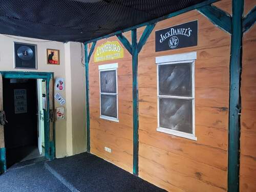 Durchgang Gastraum - Gewerbeobjekt (Büro, Produktion, Verkauf) in Marktredwitz zum Kaufen