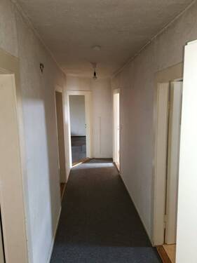Wohnung - Blick über den Flur - 