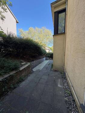 Terrasse (vom Schlafzimmer erreichbar) - 