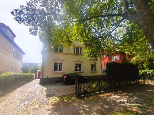 Hausansicht - 3 Zimmer Etagenwohnung zur Miete in Bitterfeld