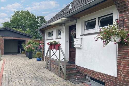Auffahrt & Hauseingang - 