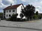Eckgrundstück - Schönes Zwei-Familienglück - 749.000,00 EUR Kaufpreis, ca.  221,70 m² Wohnfläche