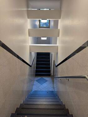 Hauseingang - Etagenwohnung mit 75,00 m&sup2; in Hamburg zum Kaufen