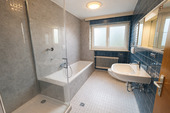Duschbad mit Wanne EG - 