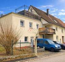 Großzügiges Wohnhaus mit flexiblen Nutzungsmöglichkeiten in ruhiger Lage von Tuttlingen-Nendingen - Tuttlingen / Nendingen