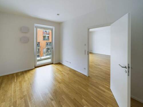 Schlafzimmer - Zentrale 2-Zimmer-Wohnung mit Balkon + grünem Innenhof - ideal für Singles & Paare 