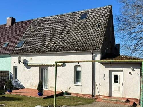 Wohnhaus mit Nachbarhaus - 3 Zimmer Einfamilienhaus zum Kaufen in Feldberger Seenlandschaft
