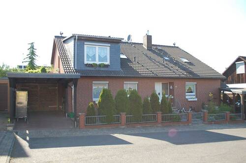 EFH Hausvorderseite - Geräumiges EFH in bester Lage am Salzgittersee mit Balkon, Terrasse, Garage und Carport