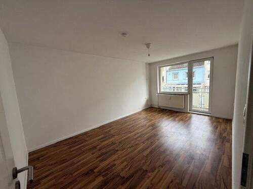 Wohnzimmer - Etagenwohnung mit 64,90 m&sup2; in Bremen zum Kaufen