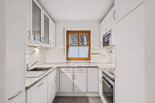 moderne Einbauküche m. Geräten - 