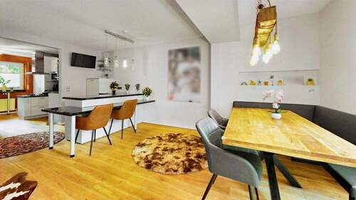 Esszimmer und Küche - 