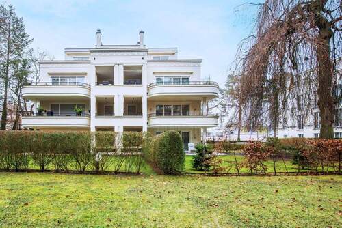 1 - Elegante Designer-Wohnung mit eigenem Garten und Terrasse in Bestlage