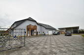 Hofeinfahrt - Mehrfamilienhaus, Wohnhaus mit 283,00 m&sup2; in Hilgermissen zum Kaufen