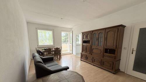 Wohnzimmer - 3 Zimmer Etagenwohnung zum Kaufen in Dresden